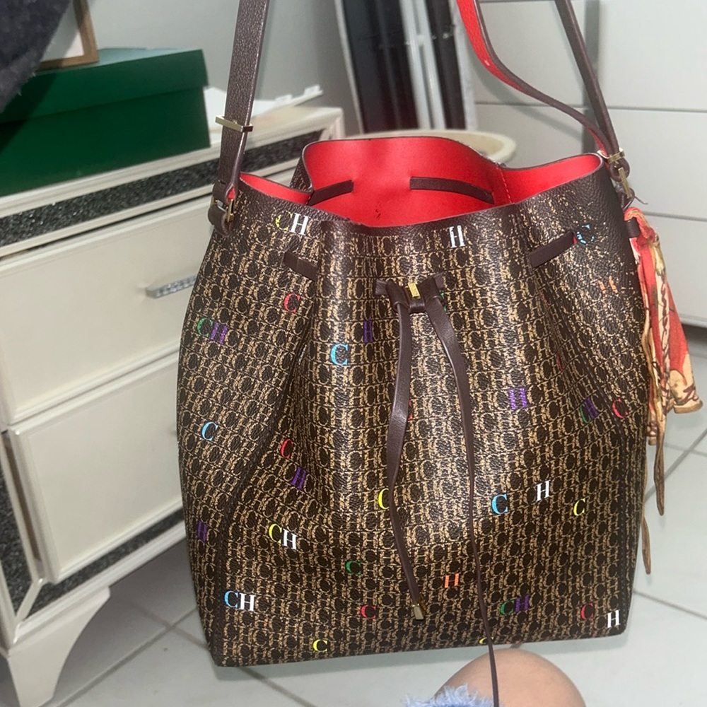 Cartera CH carolina herrera totalmente como nueva